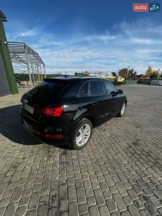 Audi Q3 2016 photo 3