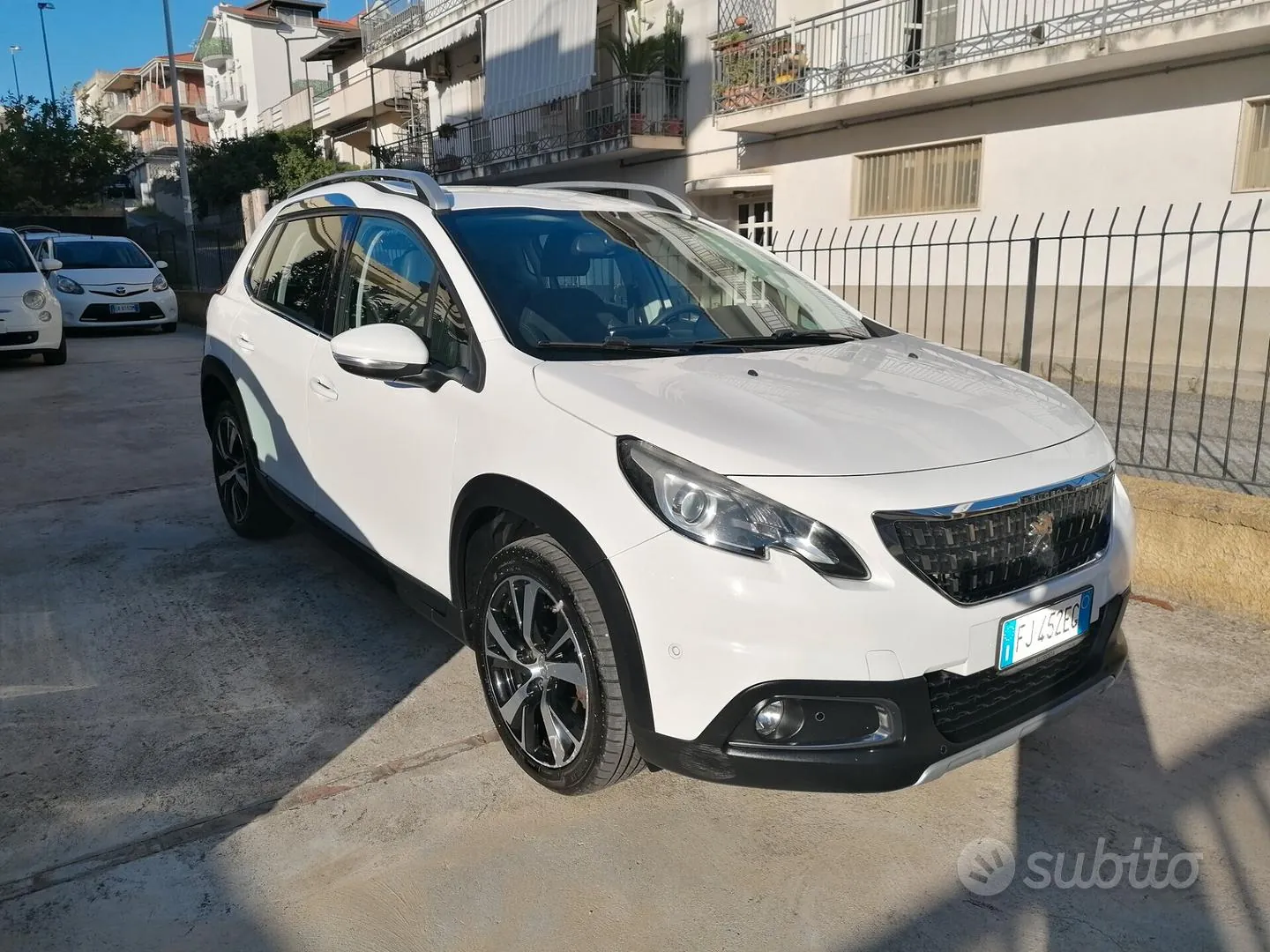 Peugeot 2008 2017 photo 2