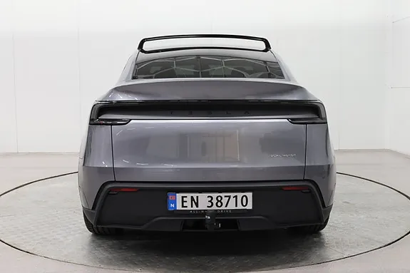 Tesla Model Y 2025 photo 4