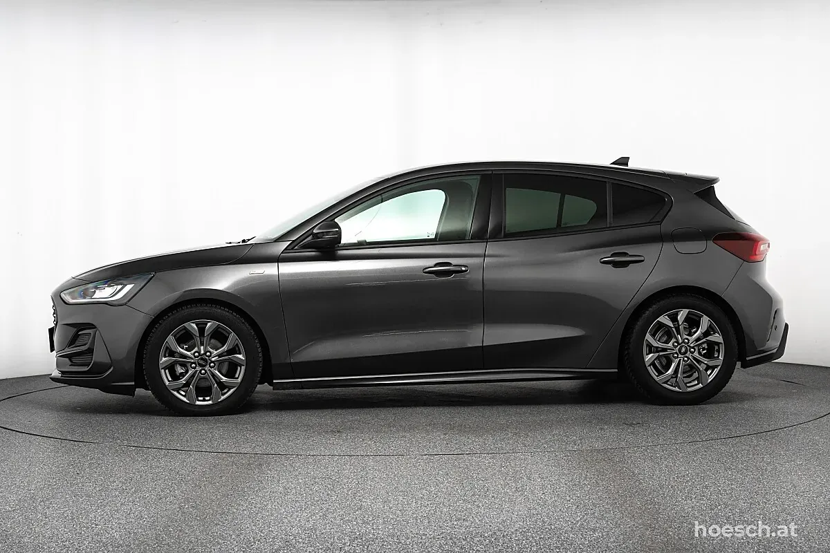 Ford Focus 2025 photo 3