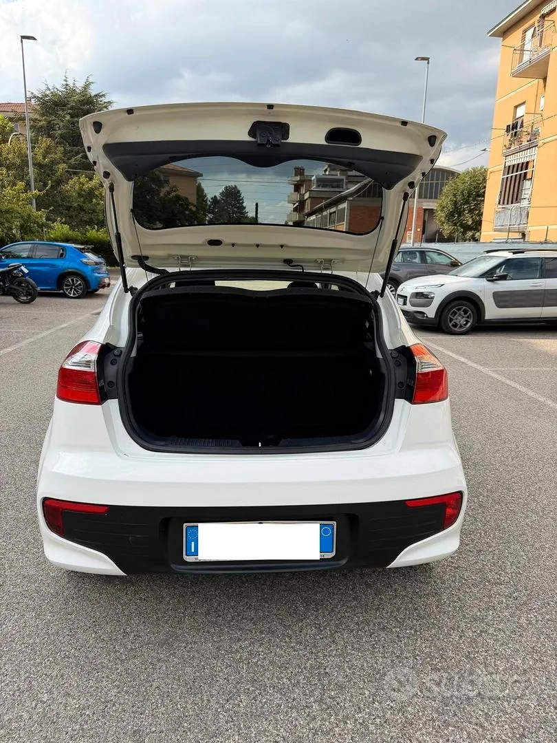 Kia Rio 2015 photo 5