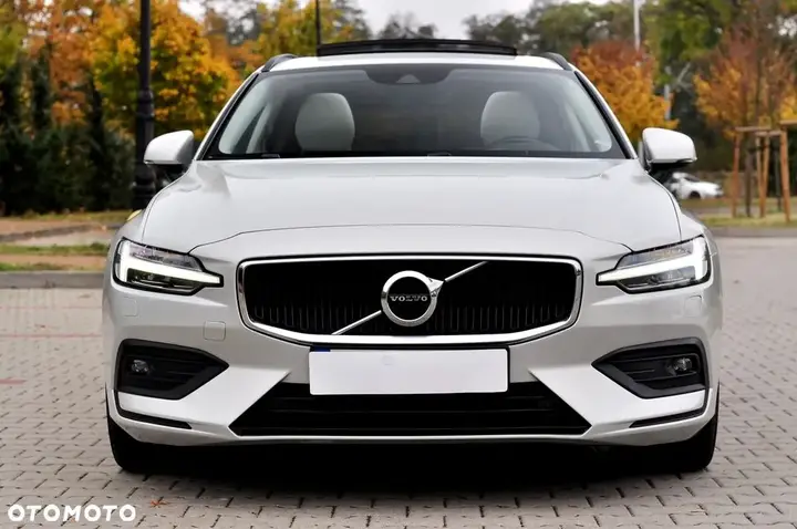 Volvo V60 2022 photo 4