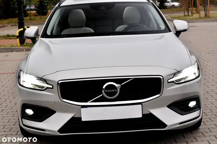 Volvo V60 2022 photo 5