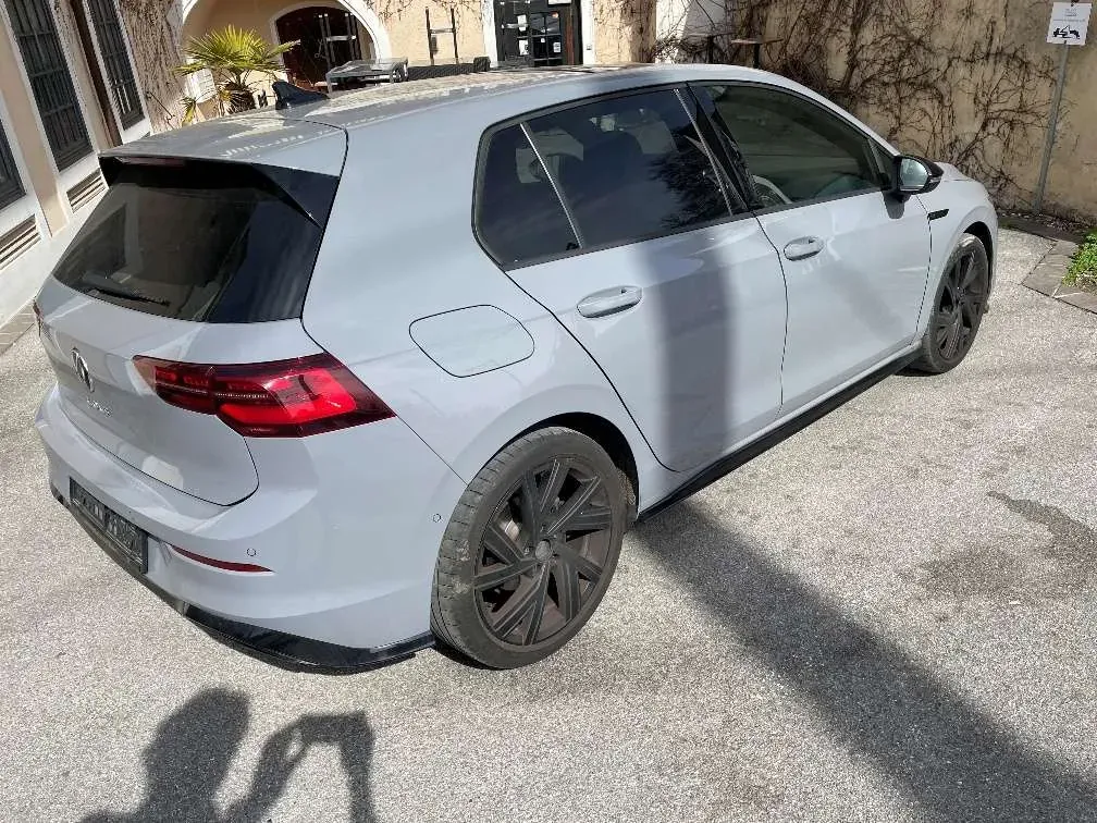 Volkswagen Golf 2024 photo 3