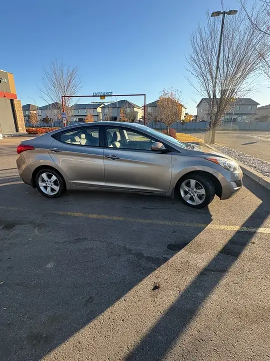 Hyundai Elantra 2013 photo 2