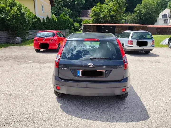 Ford Fiesta 2006 photo 3