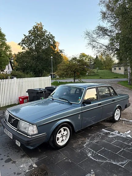 Volvo 244