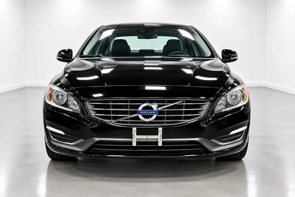 Volvo S60 2015 photo 2