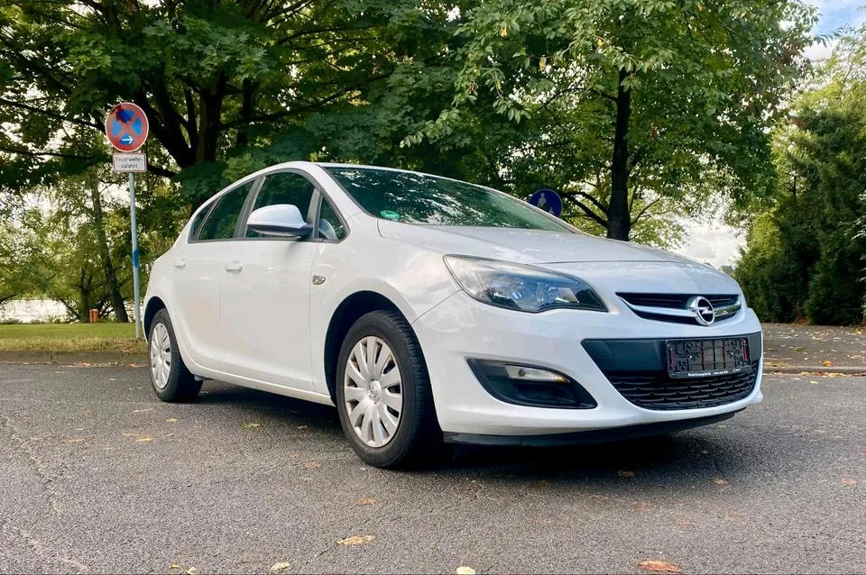 Opel Astra J
