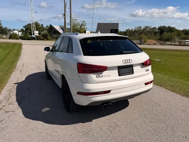 Audi Q3 2017 photo 5