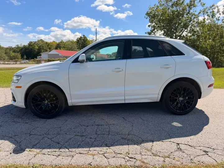 Audi Q3 2017 photo 4