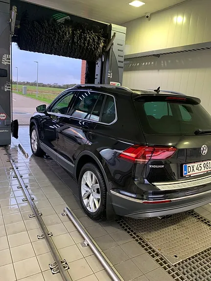 Volkswagen Tiguan 2018 photo 2