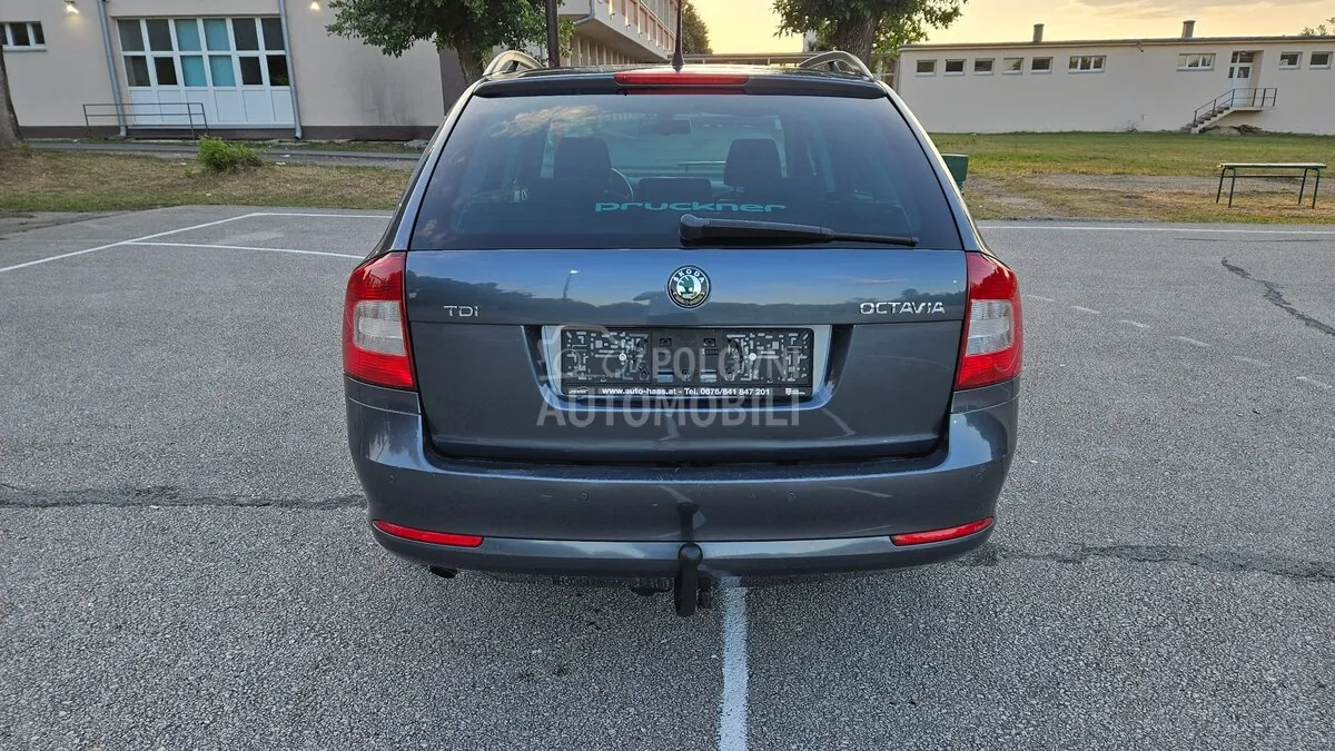Skoda Octavia 2012 photo 3