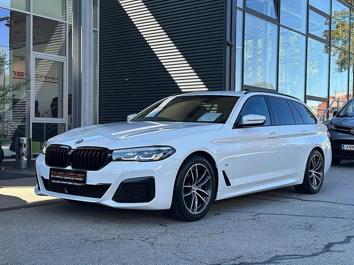 BMW 5 Series 2022 photo 2