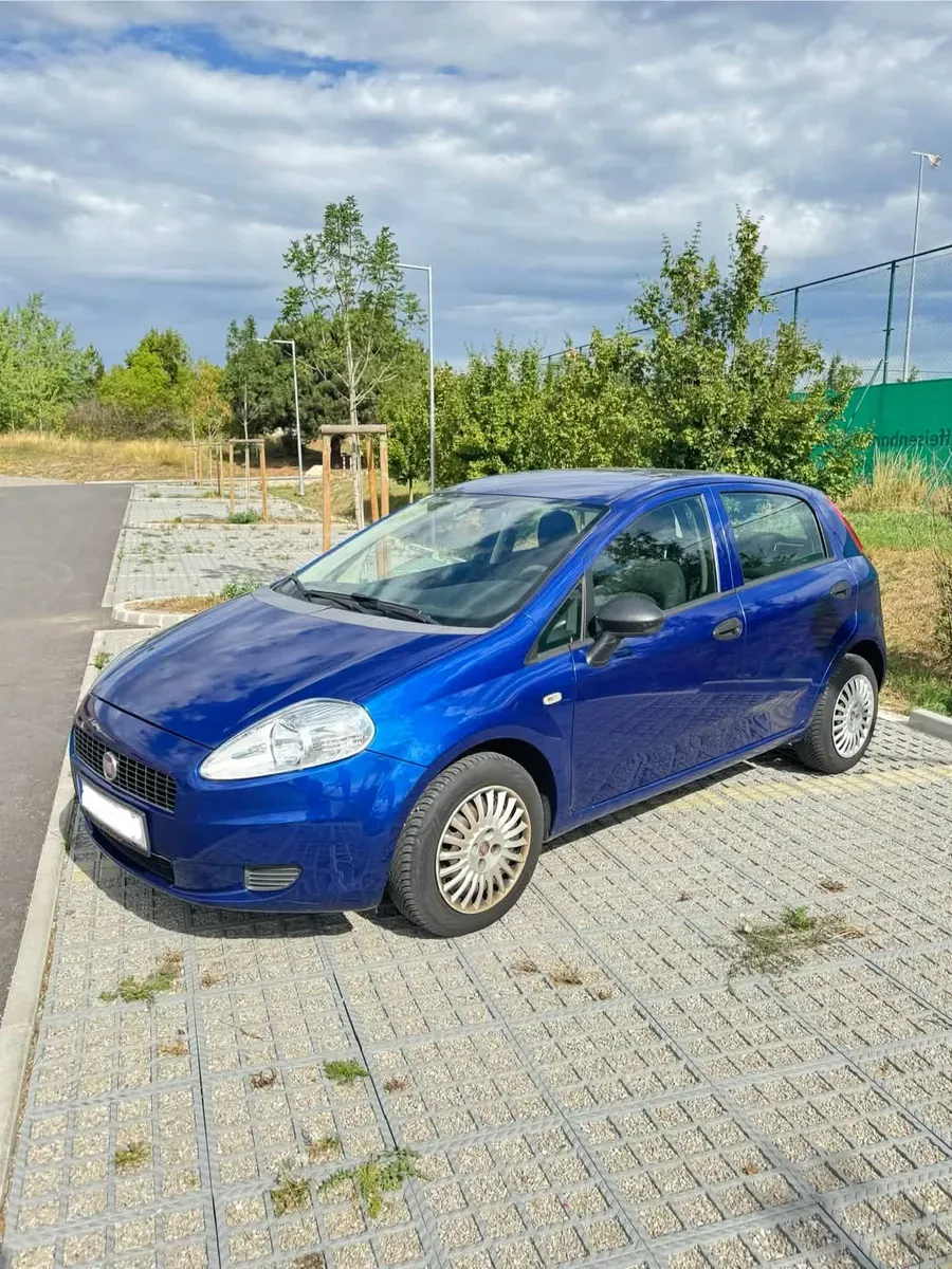 Fiat Grande Punto 2008 photo 2