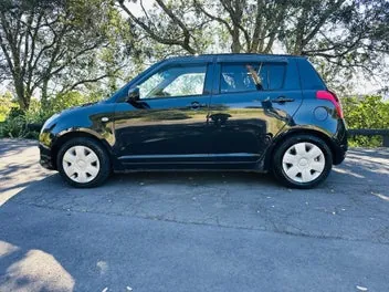 Suzuki Swift 2009 photo 5