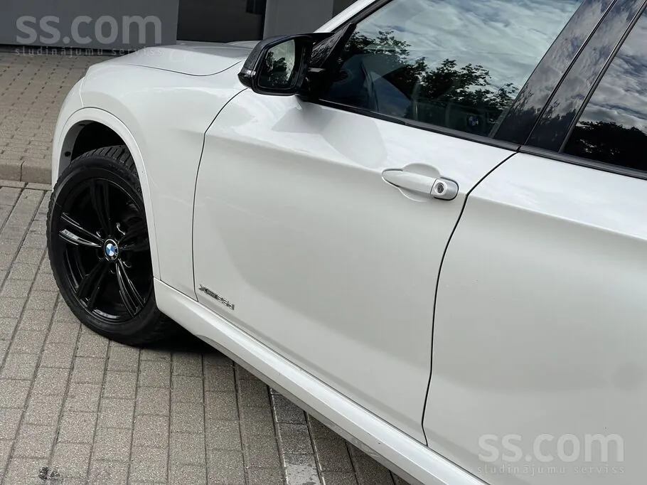 BMW X1 2013 photo 2