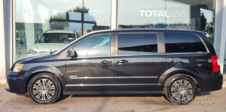 Lancia Voyager 2014 photo 4