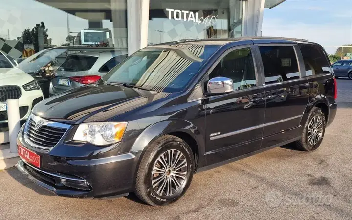Lancia Voyager 2014 photo 3