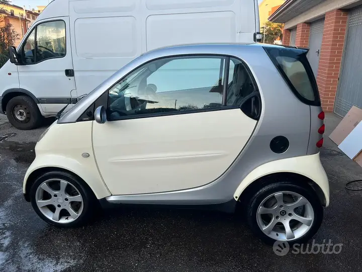 Smart Fourtwo 2002 photo 3