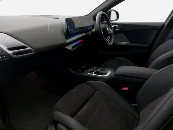 BMW 1 Series 2026 photo 5