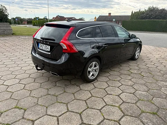 Volvo V60 2015 photo 5