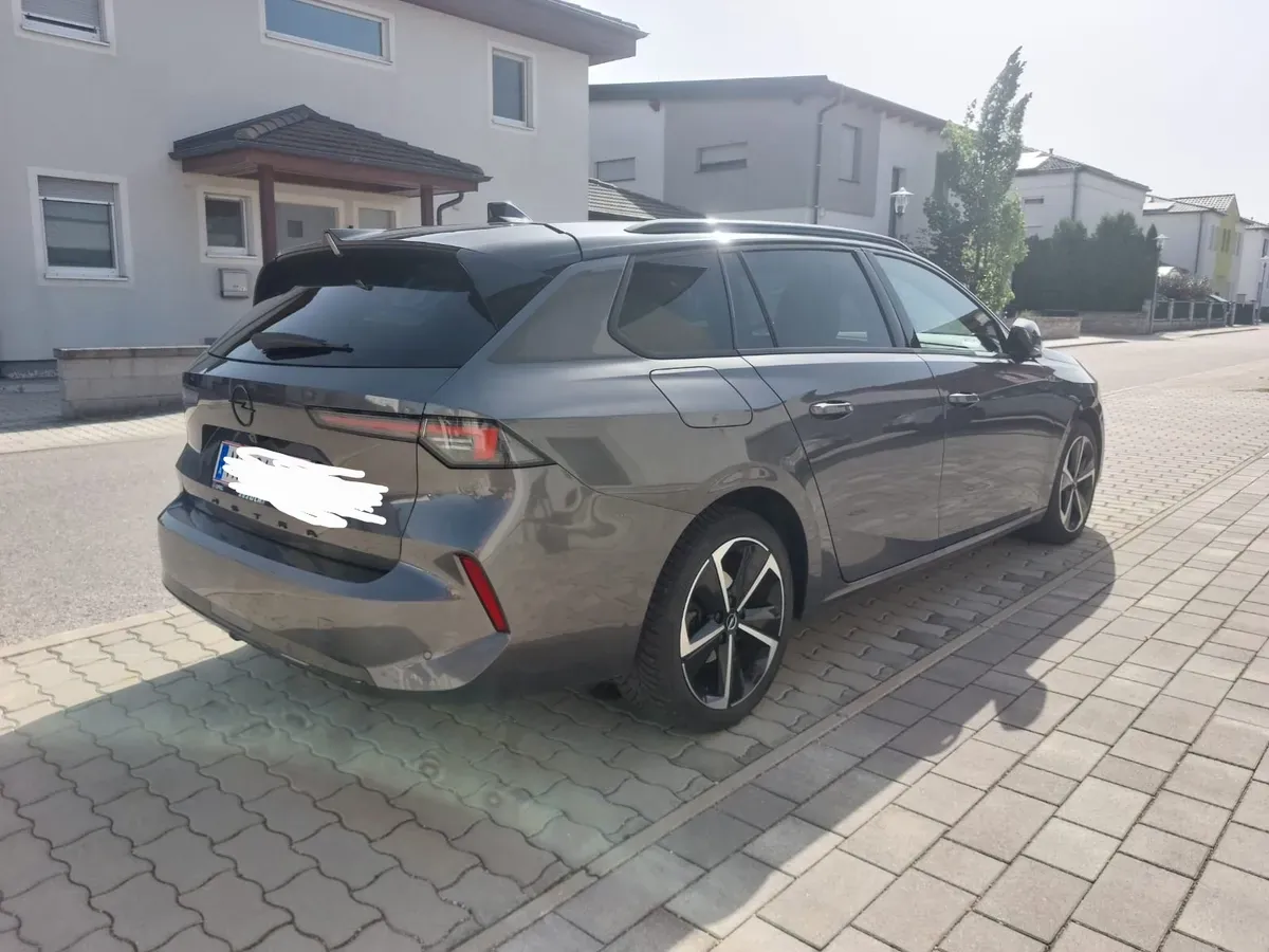 Opel Astra 2024 photo 3