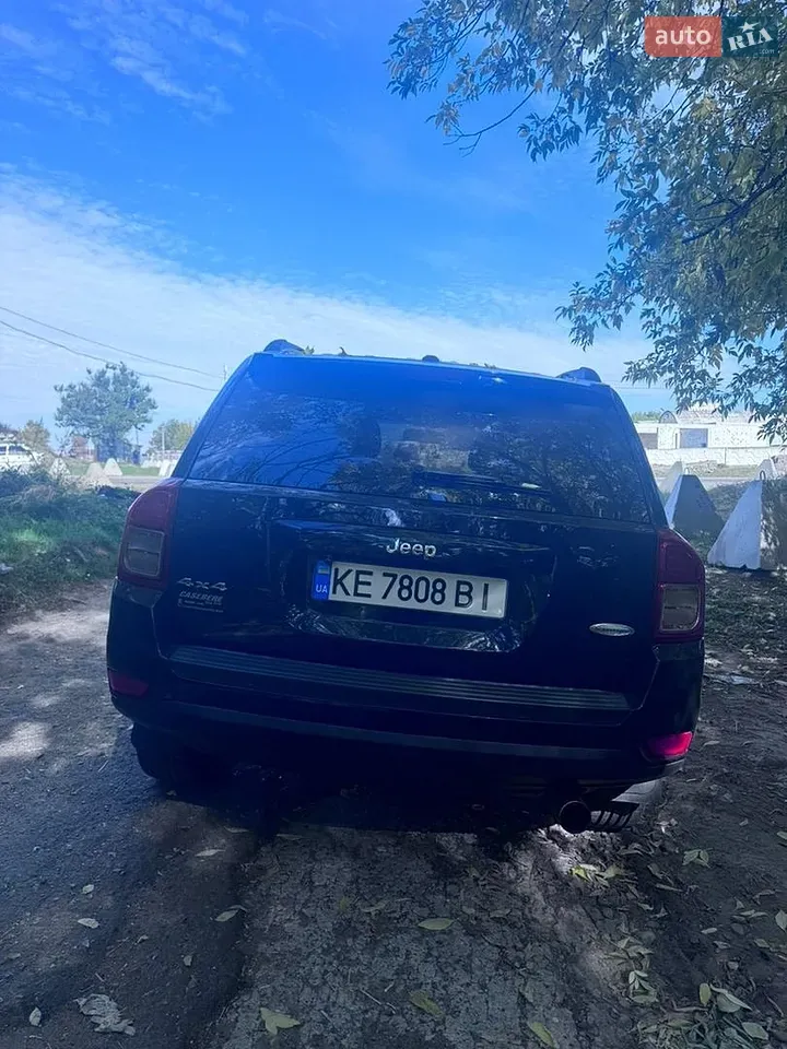 Jeep Compass 2011 photo 4