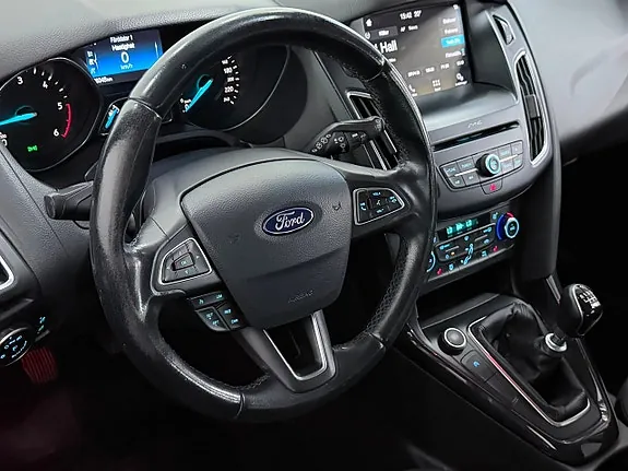 Ford Focus 2017 photo 2