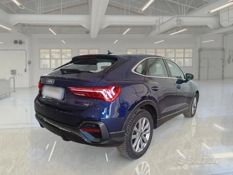 Audi Q3 2023 photo 4