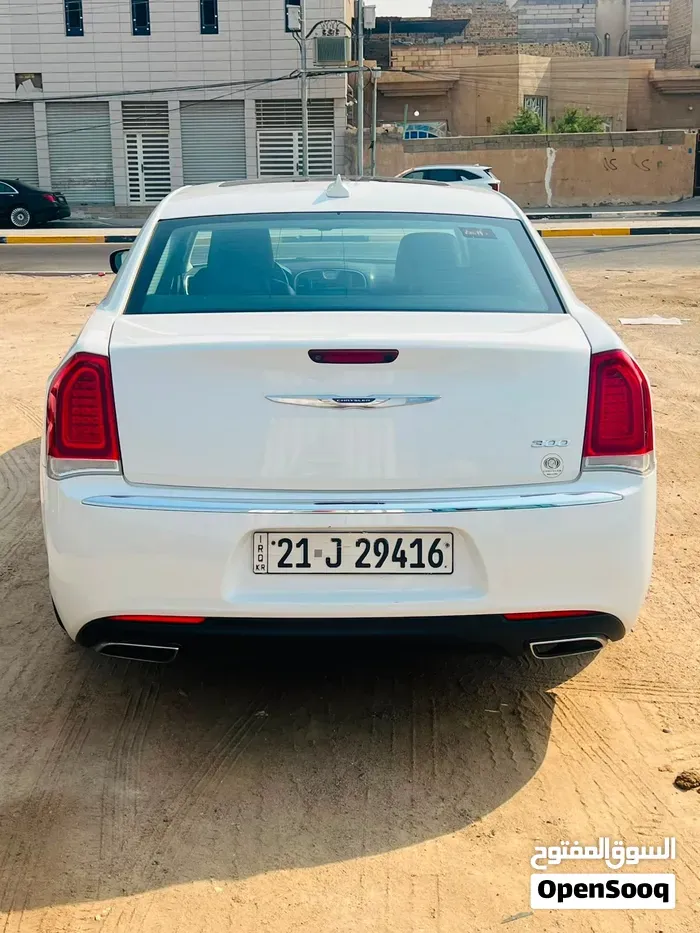 Chrysler 300 2018 photo 3