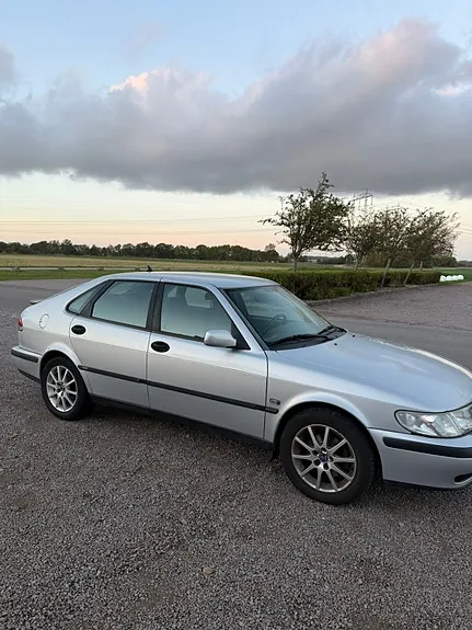 Saab 9-3 2002 photo 2