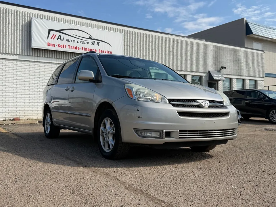 Toyota Sienna 2004 photo 3