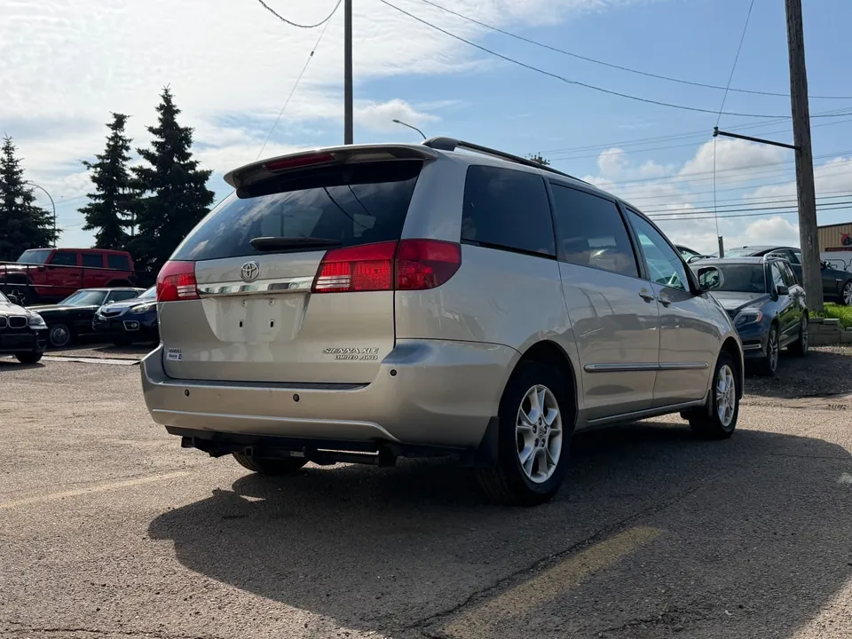 Toyota Sienna 2004 photo 5