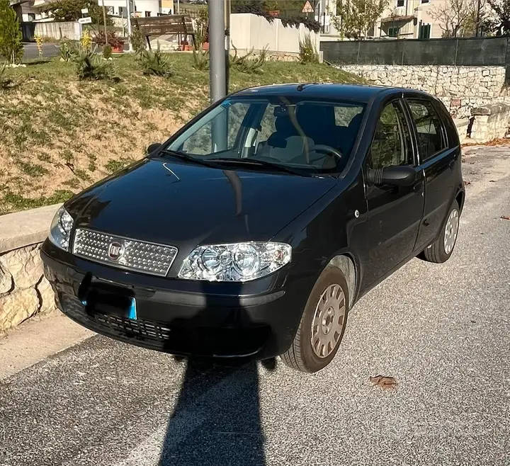 Fiat Punto Classic 2009 photo 2