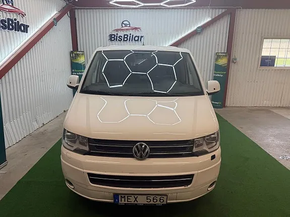 Volkswagen Multivan 2012 photo 2