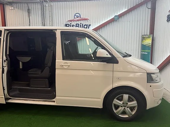 Volkswagen Multivan 2012 photo 5