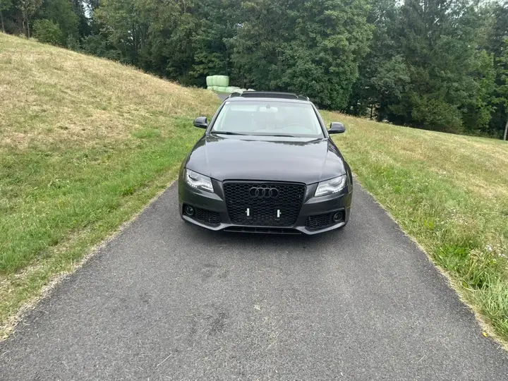 Audi A4 2008 photo 2