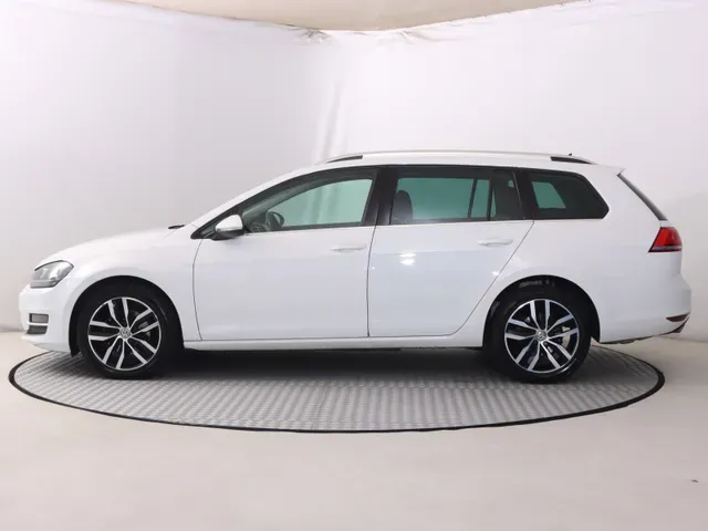Volkswagen Golf Variant 2016 photo 2