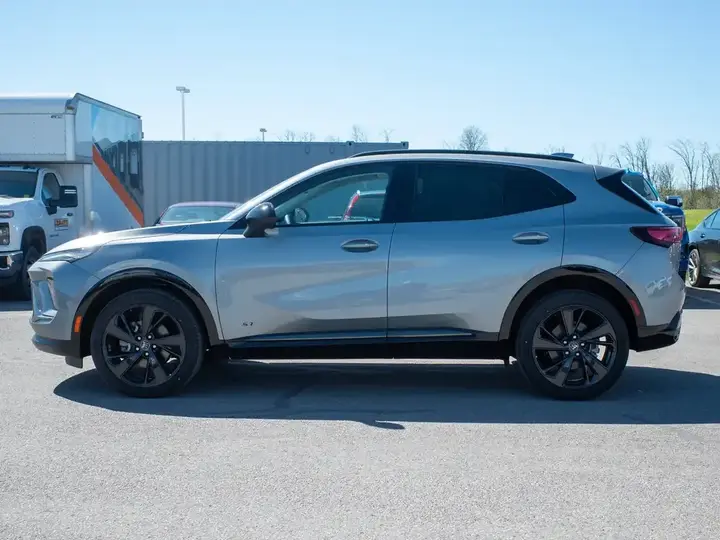 Buick Envision 2026 photo 5
