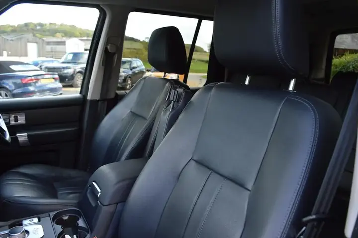 Land Rover Discovery 4 2016 photo 4