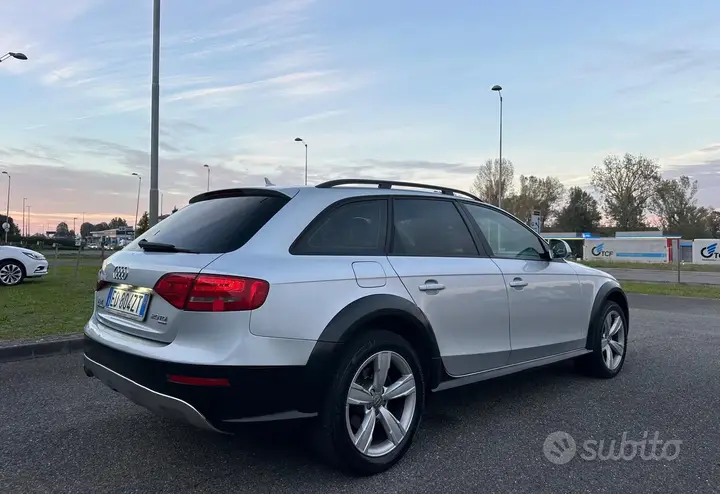 Audi A4 Allroad 2010 photo 4