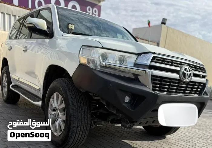 Toyota Land Cruiser 2008 photo 2