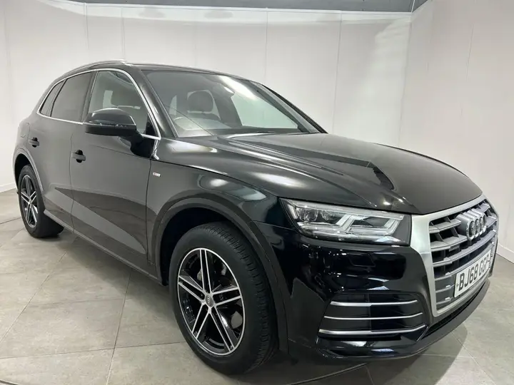 Audi Q5 2018 photo 2