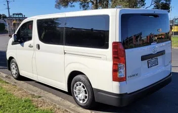 Toyota Hiace 2023 photo 3