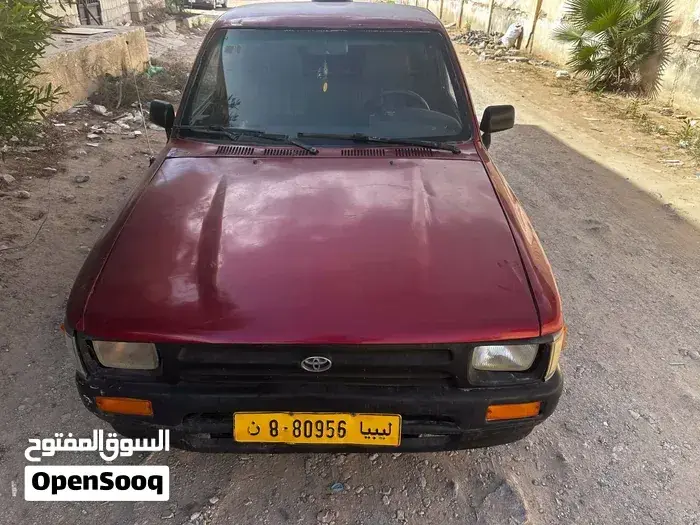 Toyota Hilux 1995 photo 3