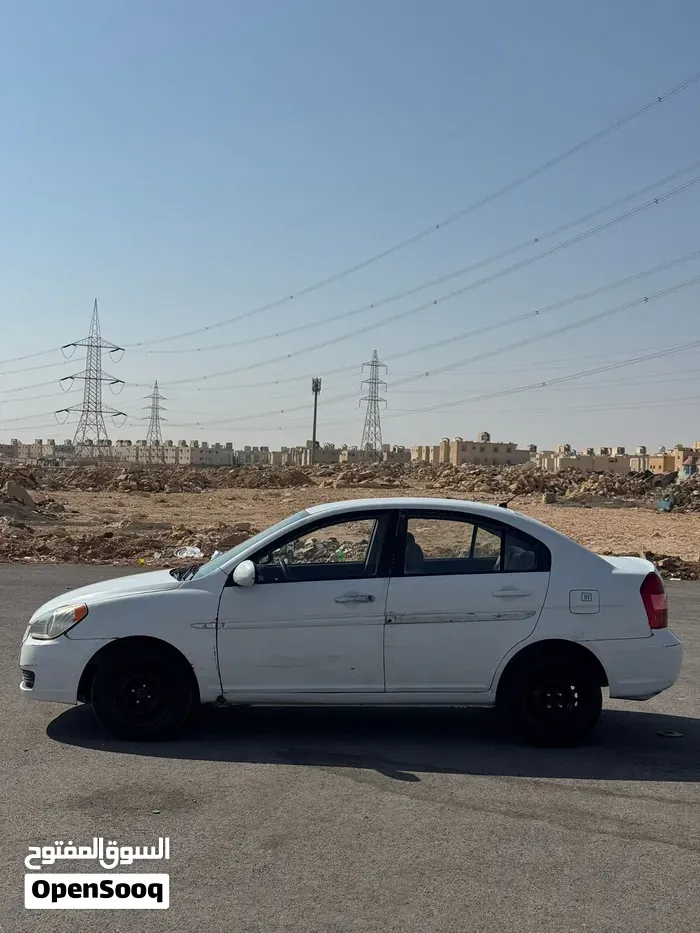Hyundai Accent 2010 photo 4
