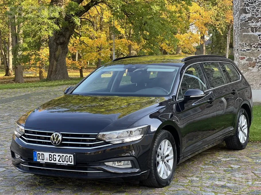 Volkswagen Passat 2022 photo 2