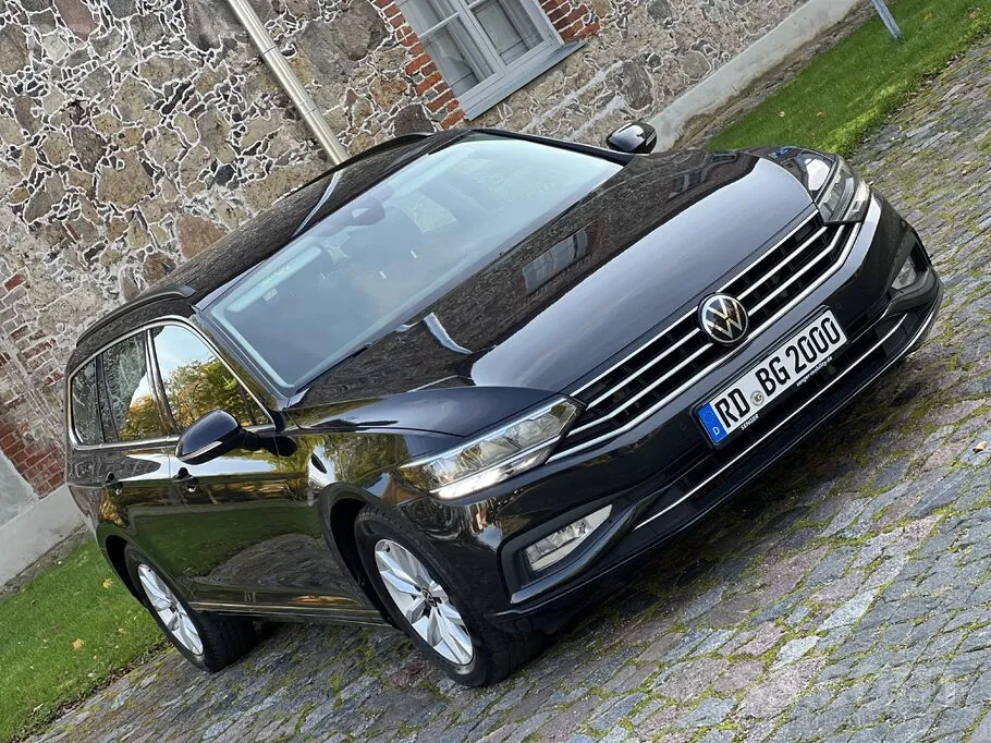 Volkswagen Passat 2022 photo 5
