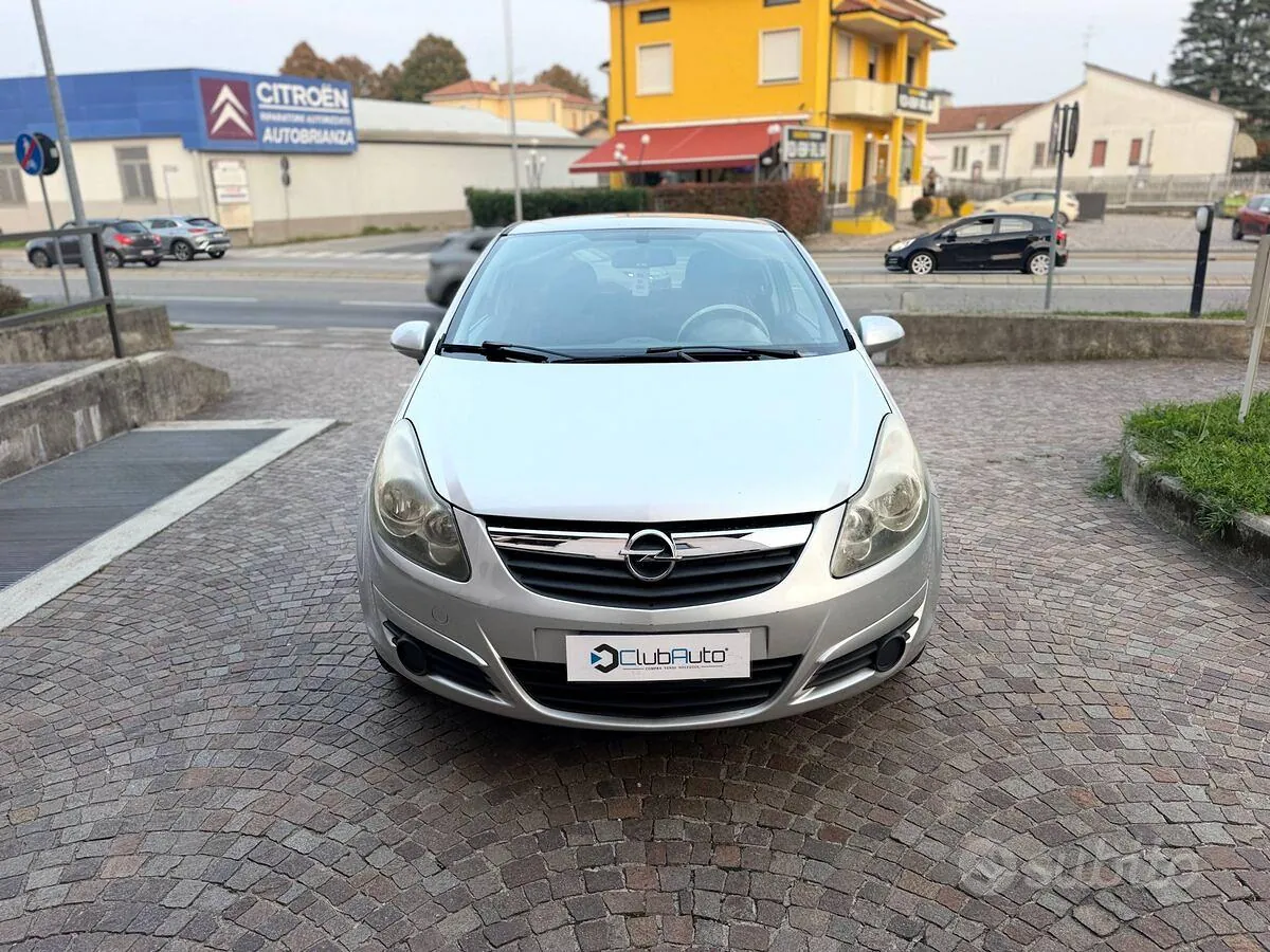 Opel Corsa 2010 photo 2
